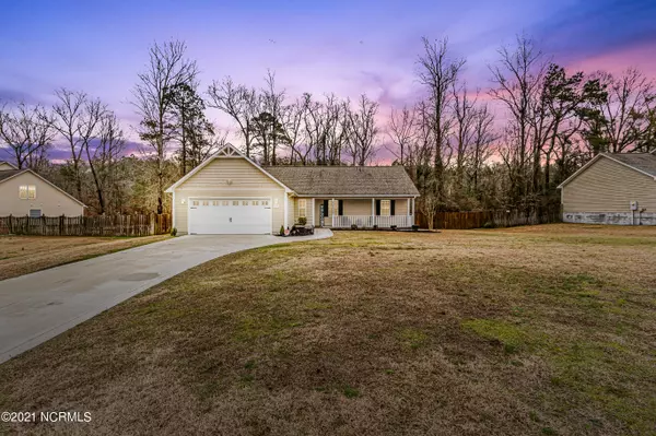 818 Little Roxy CT, Jacksonville, NC 28540