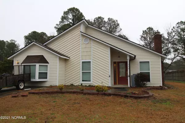 340 Riggs RD, Hubert, NC 28539