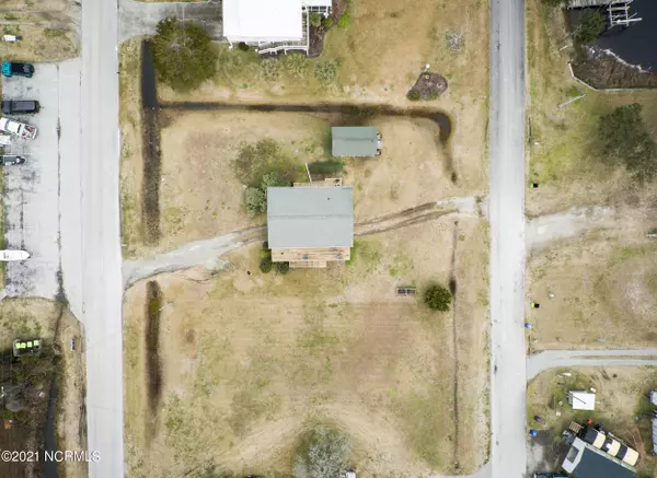 Cedar Point, NC 28584,110 Cedar LN