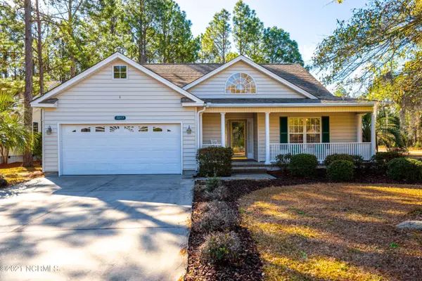 3857 Waterlilly LN SE, Southport, NC 28461