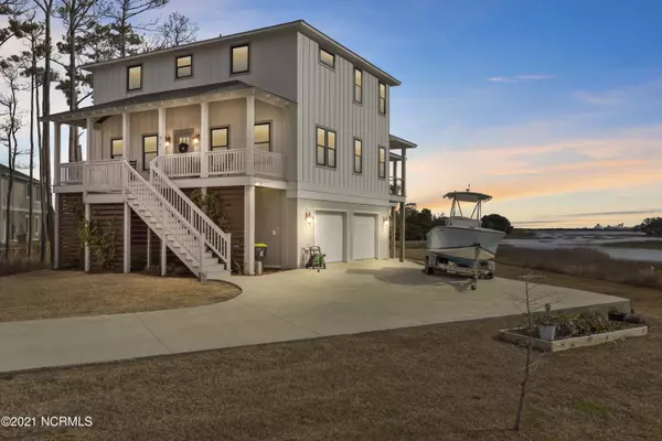 Morehead City, NC 28557,914 Calamanda CT