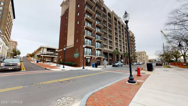 Wilmington, NC 28401,106 N Water ST #207