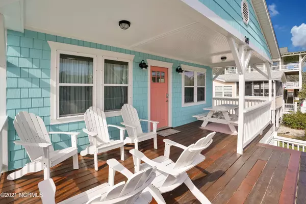 Oak Island, NC 28465,207 SE 77th ST