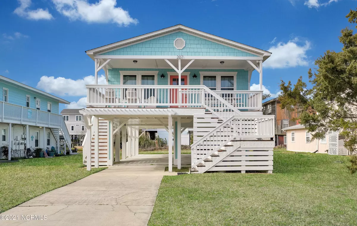 Oak Island, NC 28465,207 SE 77th ST