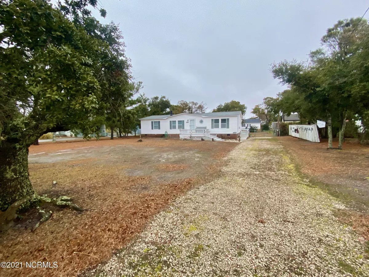 Harkers Island, NC 28531,385 Diamond City Drive