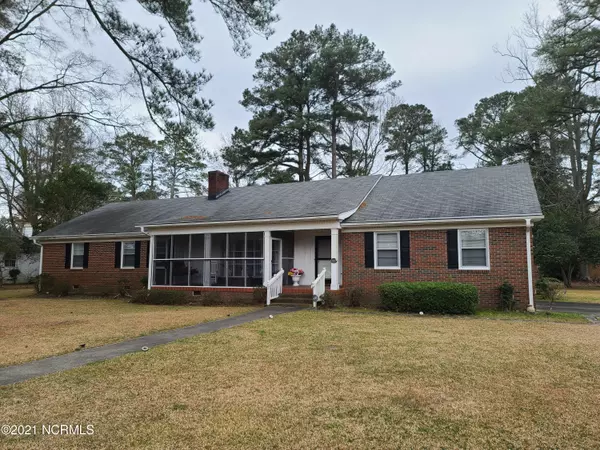 2206 Woodview RD, Kinston, NC 28504
