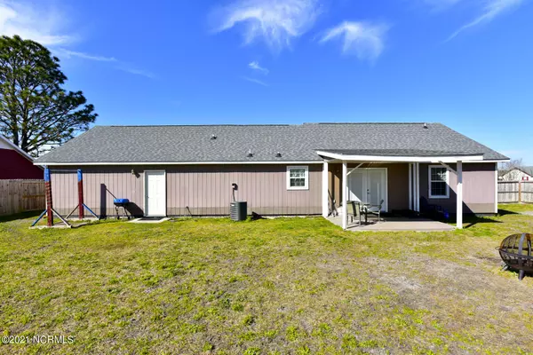 Hubert, NC 28539,316 Foxtrace LN