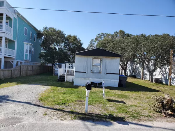 1512 Bowfin LN, Carolina Beach, NC 28428