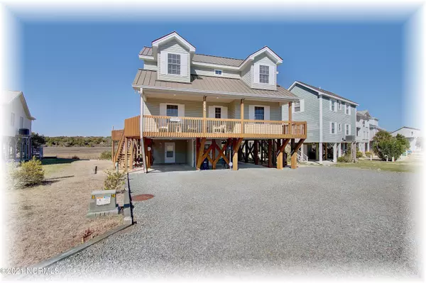 118 Schooner DR, Holden Beach, NC 28462