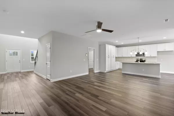 Rocky Point, NC 28457,895 Habersham AVE