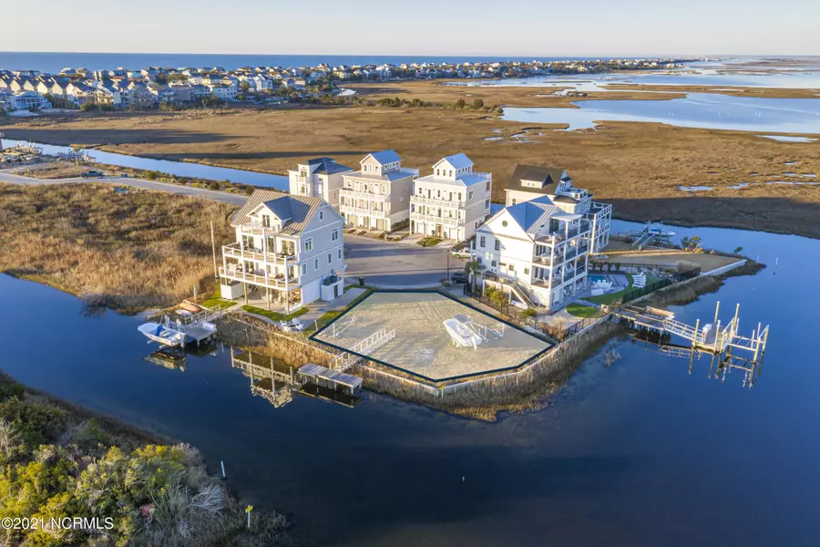 23 Atkinson Road, Surf City, NC 28445