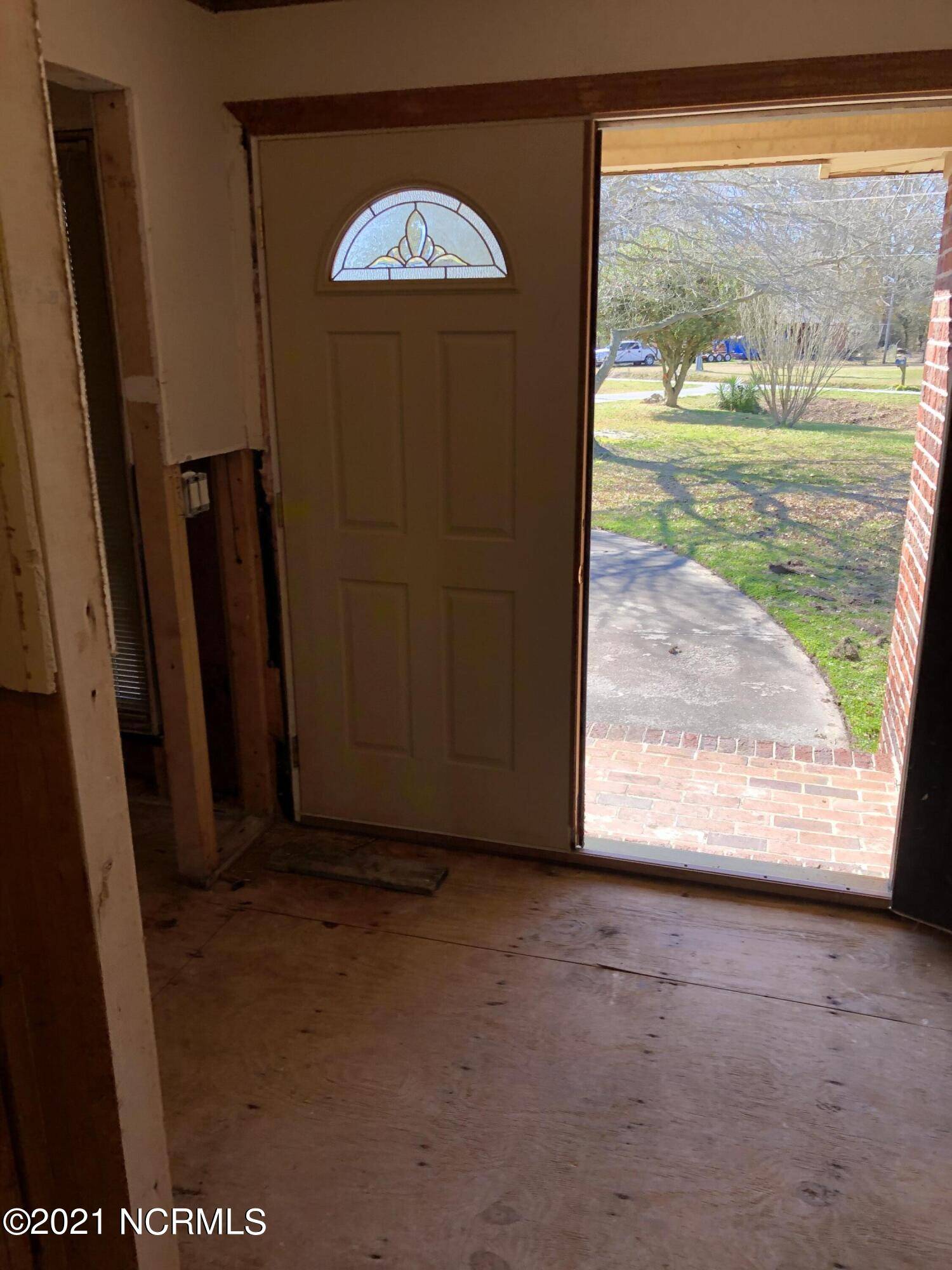 Richlands, NC 28574,147 Turtle Shell RD