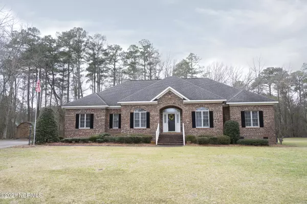 708 Ferncliff LN, Tarboro, NC 27886