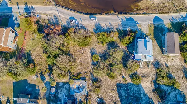 North Topsail Beach, NC 28460,10 River Drive