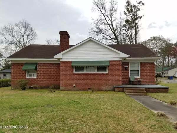 310 Dupont CIR, Kinston, NC 28501