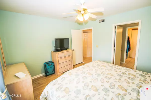 Surf City, NC 28445,918 N New River DR #121