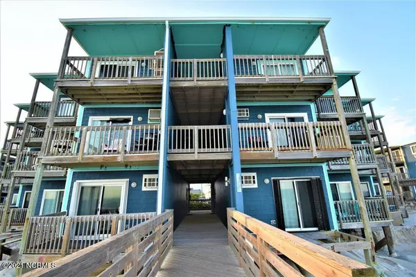 North Topsail Beach, NC 28460,2240 New River Inlet Road #121