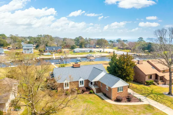 309 Brook LN, Newport, NC 28570