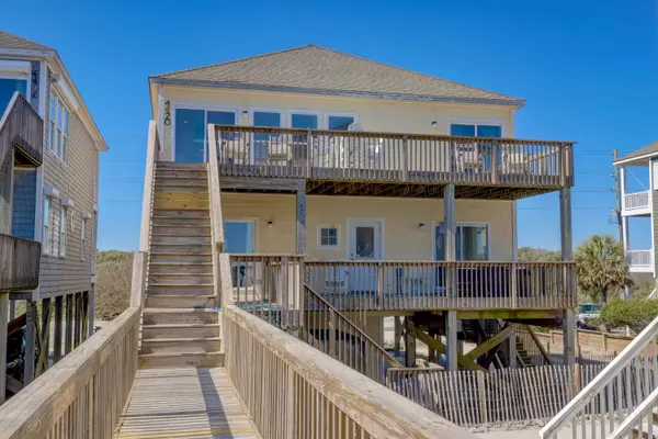 North Topsail Beach, NC 28460,4420 Island DR