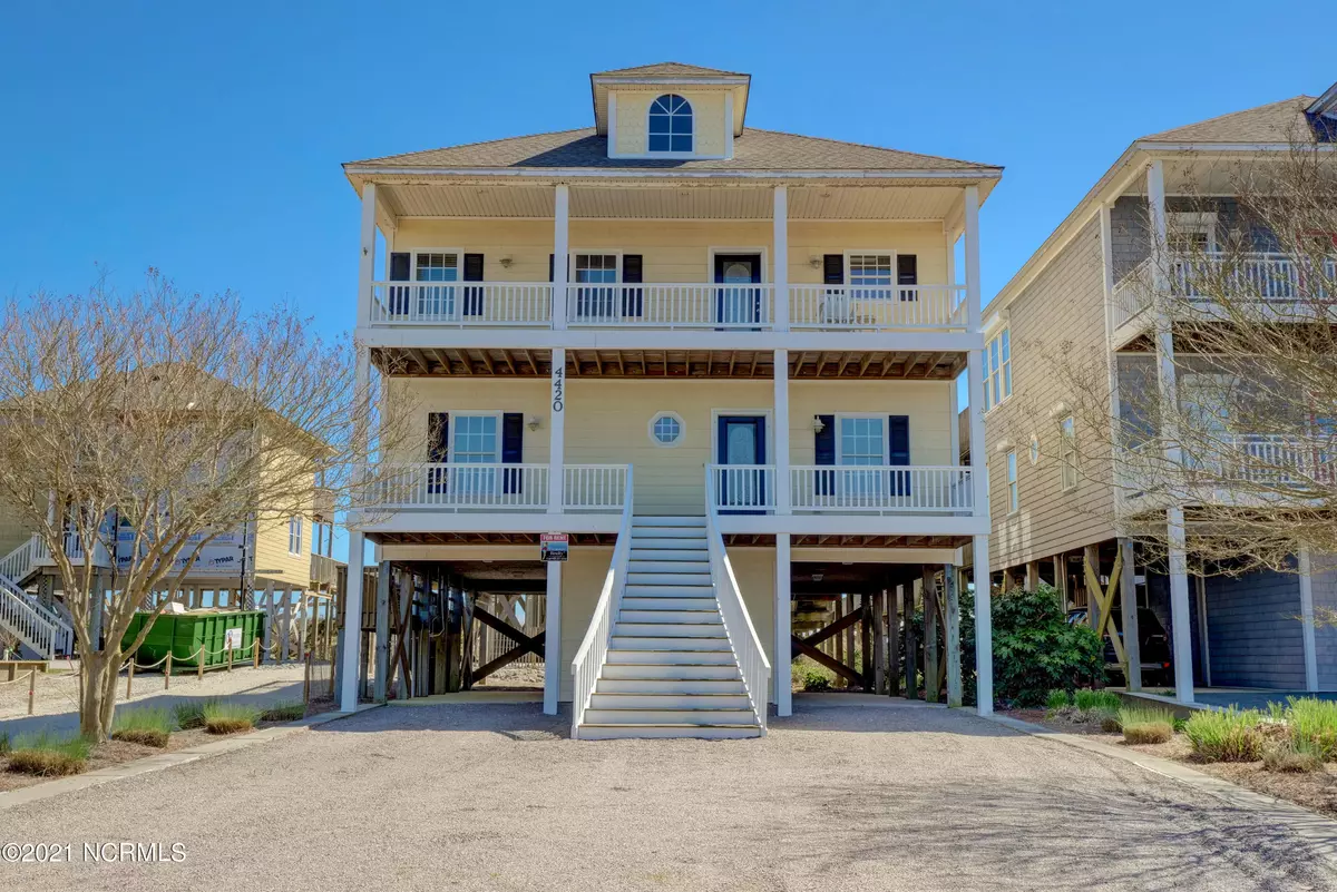 North Topsail Beach, NC 28460,4420 Island DR