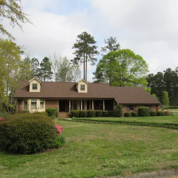 602 Bob White LN, Whiteville, NC 28472