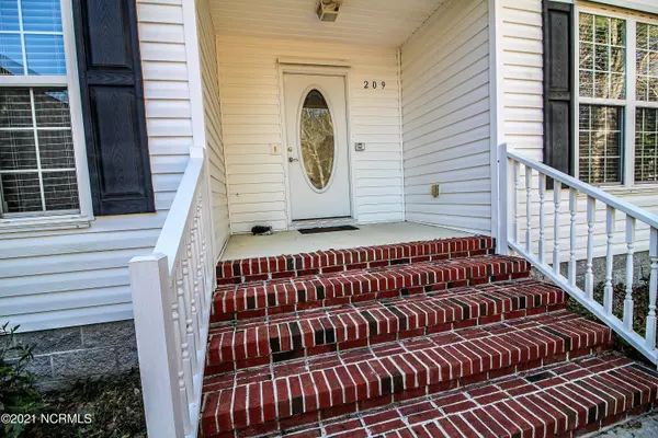 Oak Island, NC 28465,209 NE 37th ST