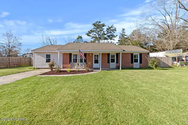 305 Royal DR, Jacksonville, NC 28546