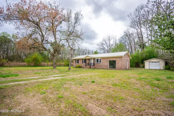 Rose Hill, NC 28458,2404 Delway HWY