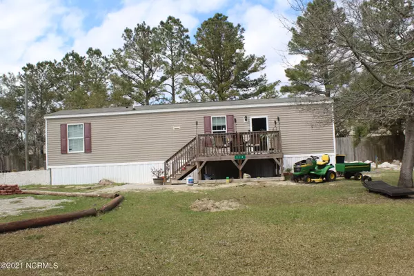 310 Otter Pond TRL, Holly Ridge, NC 28445