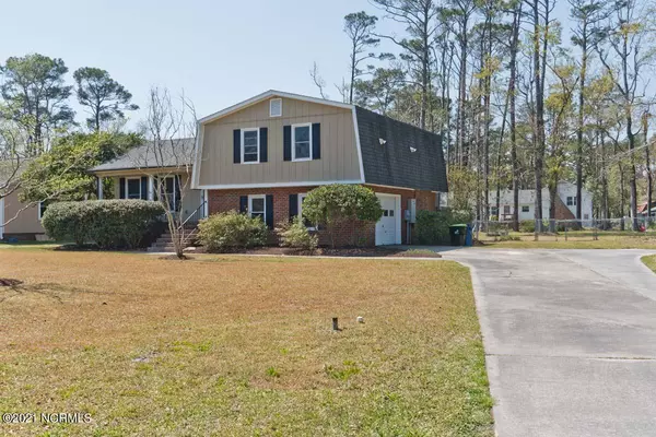 Morehead City, NC 28557,218 Larkin ST