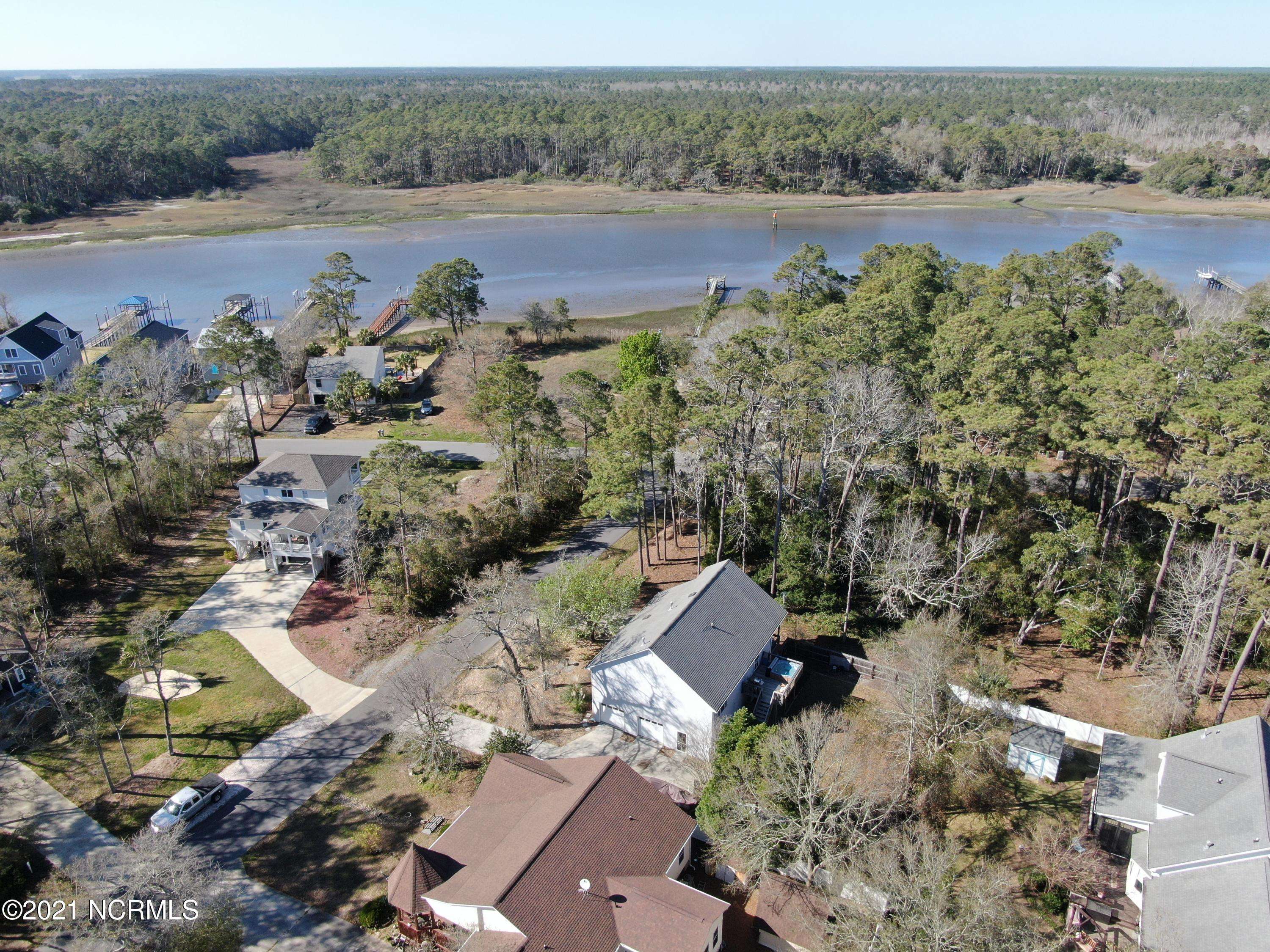 Oak Island, NC 28465,118 NW 29th Street ST