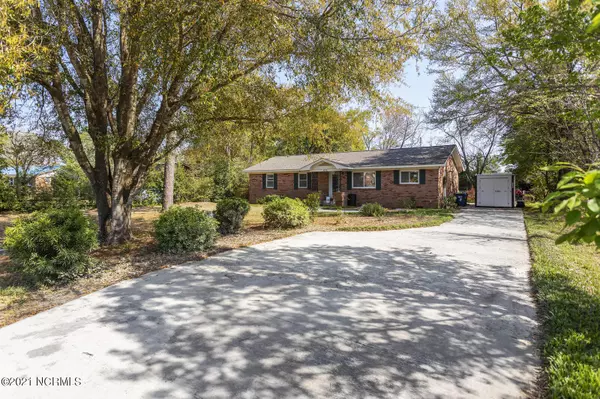 422 Long Leaf Acres DR, Wilmington, NC 28405