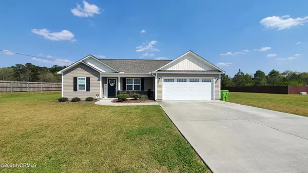 35 Plantation Oaks DR, New Bern, NC 28560