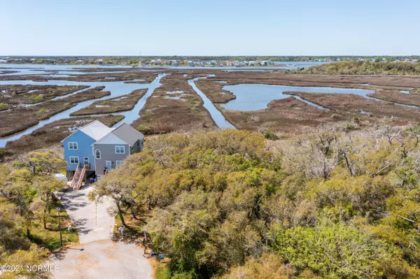 310 Bay Circle, North Topsail Beach, NC 28460