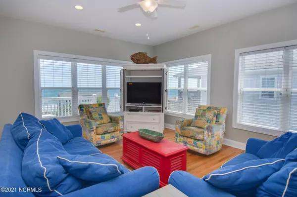 Emerald Isle, NC 28594,1610 Ocean Drive