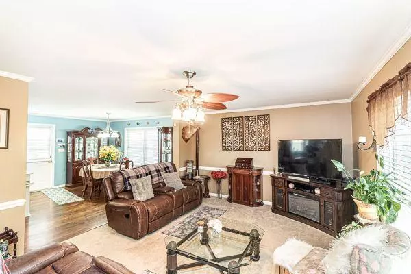 Macclesfield, NC 27852,214 Floral ST