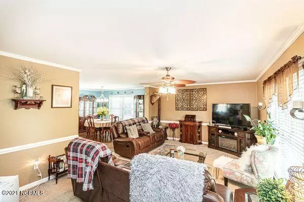 Macclesfield, NC 27852,214 Floral ST