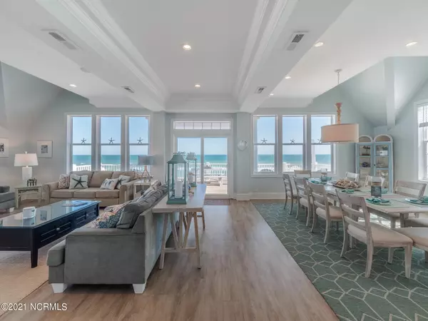 North Topsail Beach, NC 28460,4258 Island DR