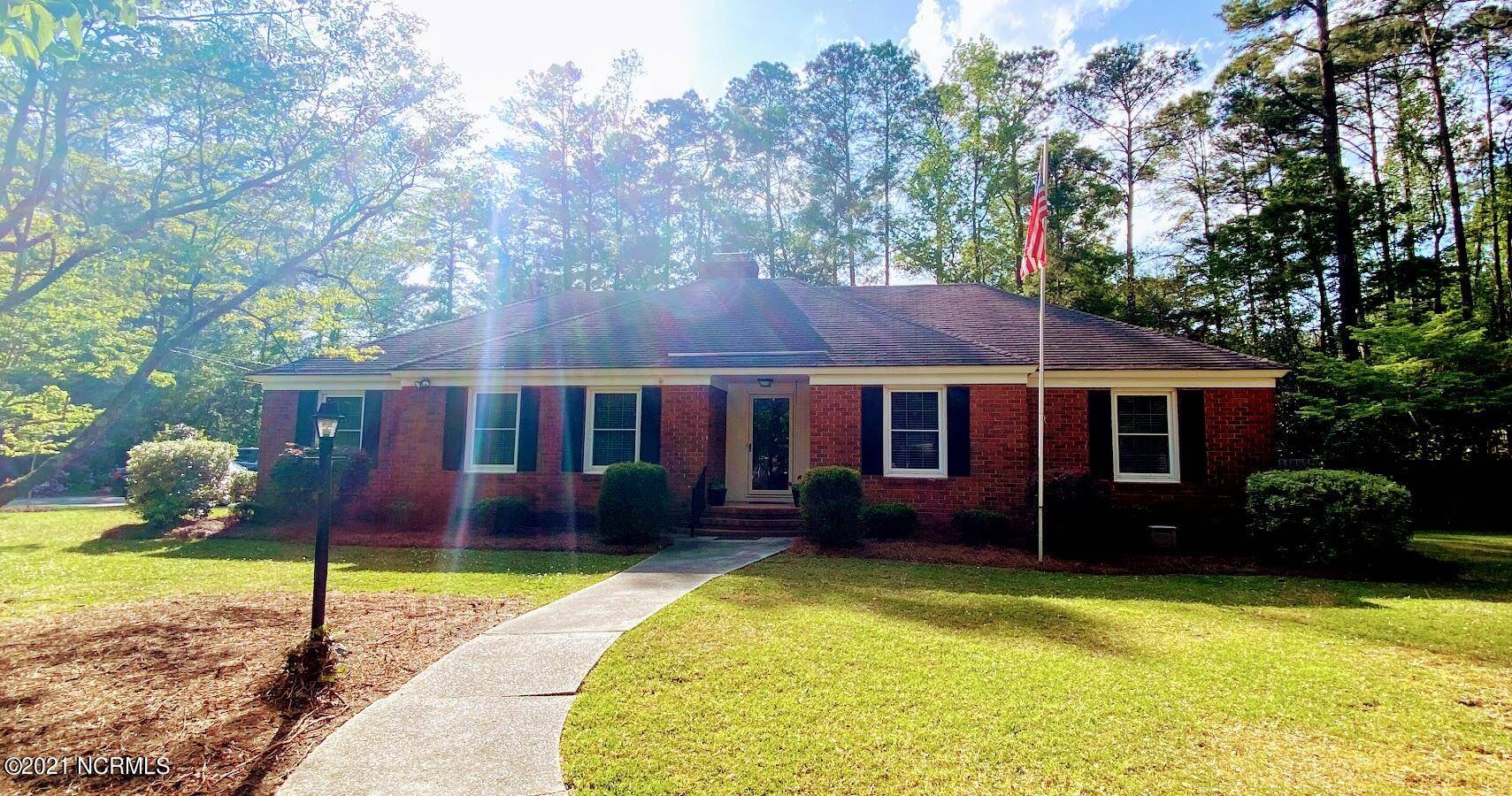 Laurinburg, NC 28352,413 Forest RD
