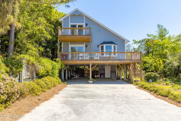 Emerald Isle, NC 28594,124 Live Oak ST