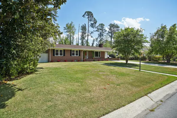 908 Vernon DR, Jacksonville, NC 28540