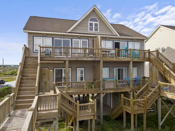 North Topsail Beach, NC 28460,211 Goldsboro DR