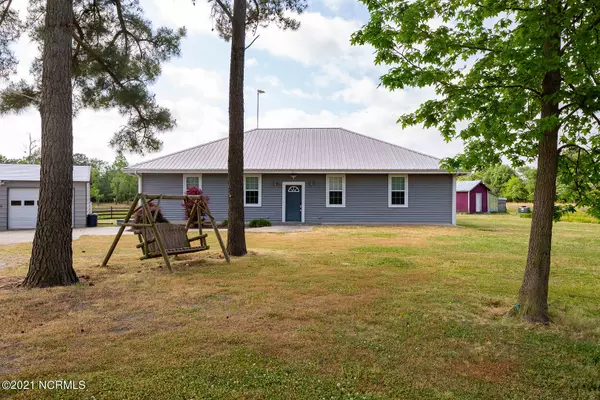 Wallace, NC 28466,335 Bull Tail Road