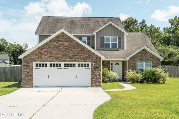 240 Everett Yopp DR, Sneads Ferry, NC 28460