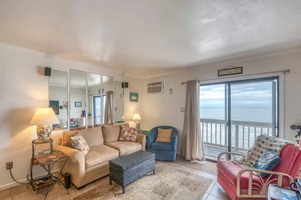 North Topsail Beach, NC 28460,2240 New River Inlet Road #228