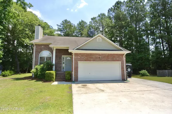 708 E Hightree LN, New Bern, NC 28562