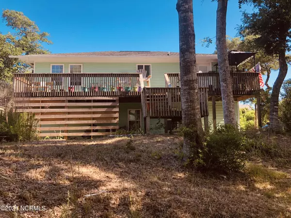 204 Holly CT, Emerald Isle, NC 28594