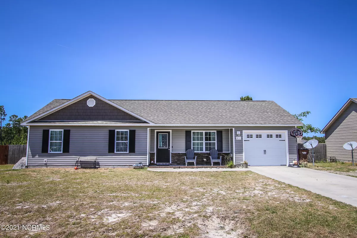 Hubert, NC 28539,211 Lockwood CT