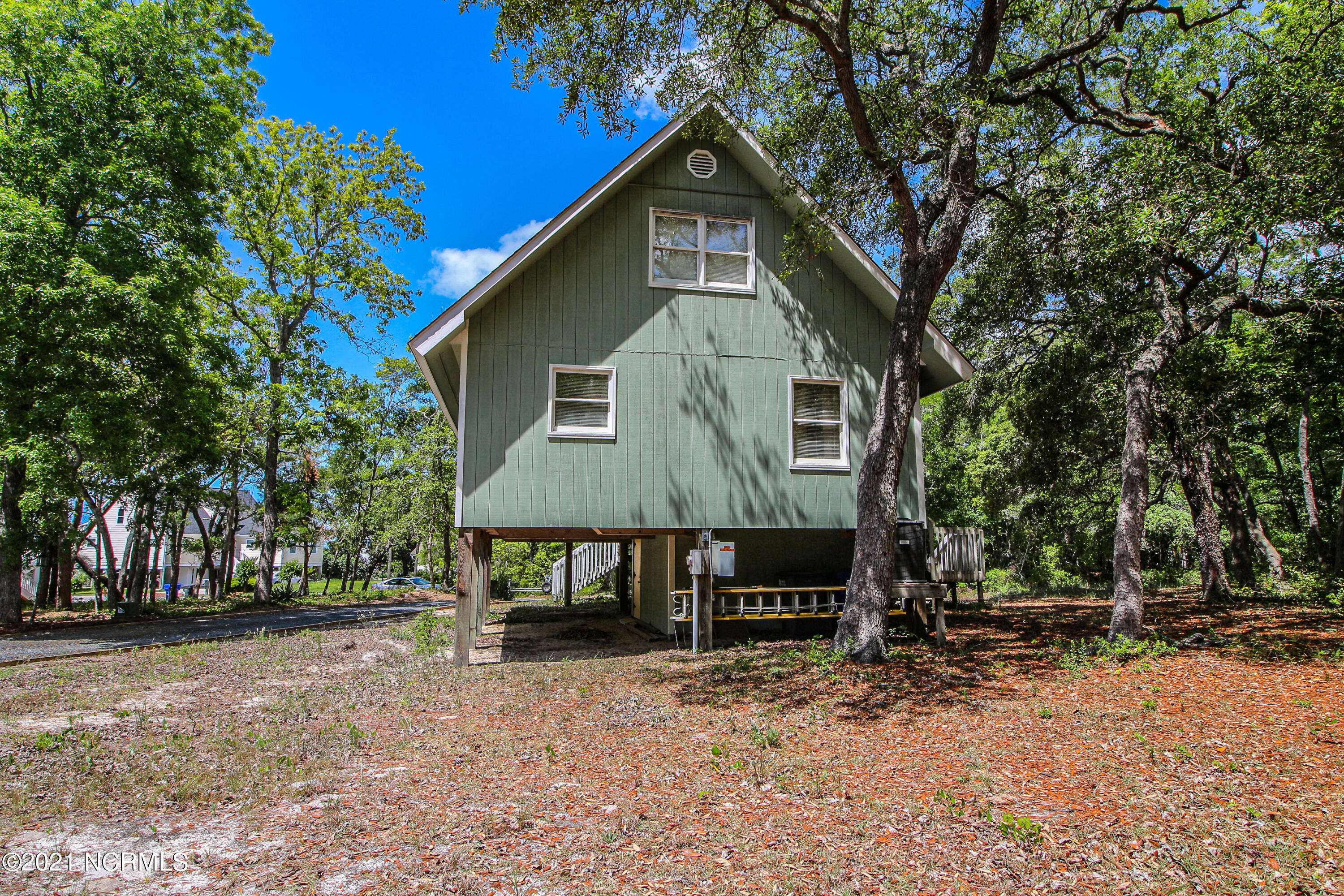 Oak Island, NC 28465,116 SW 22nd ST
