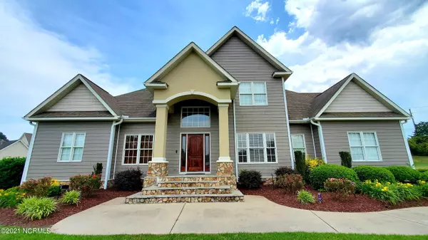 221 Port Royal PL, Greenville, NC 27858